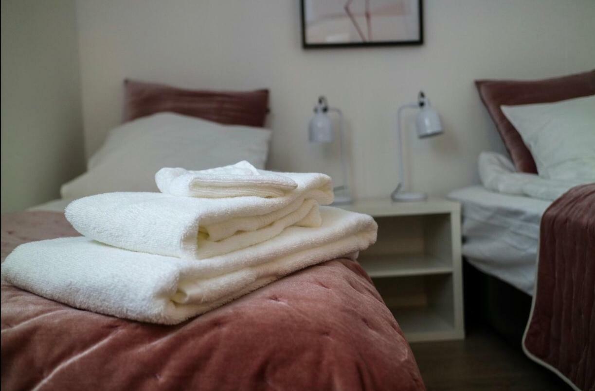 10B Gamla Læknishúsið HG15108 Hotell Saudarkrokur Exteriör bild
